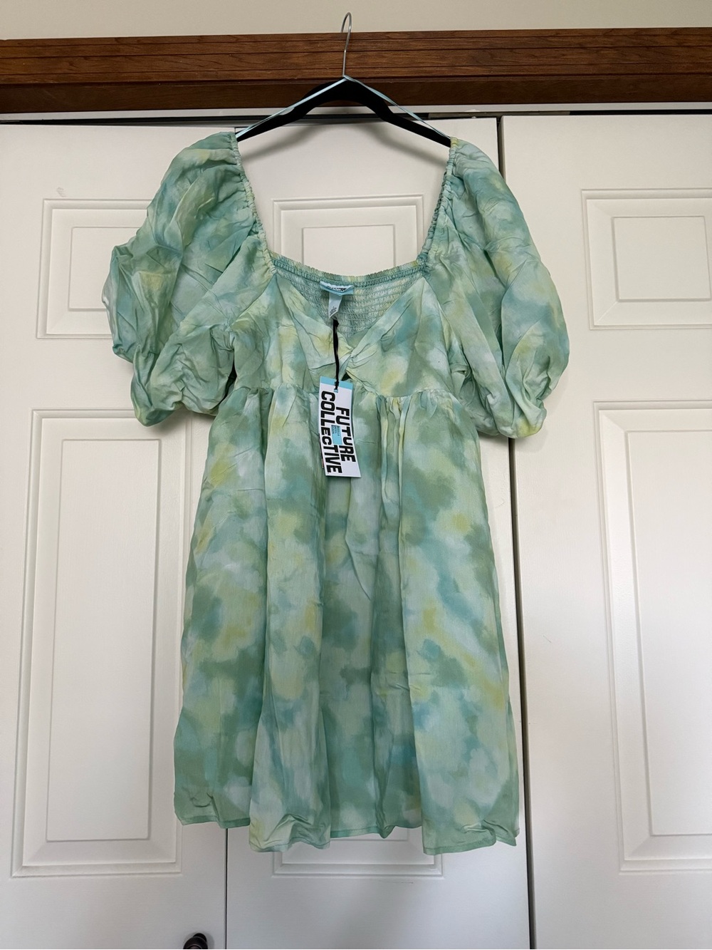 Women's Mint Green Puff-Sleeve Tunic Top